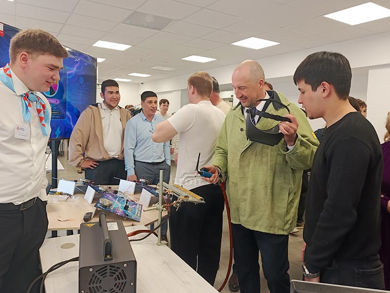 Работа не волк. Как наниматели и соискатели встретились на ярмарке