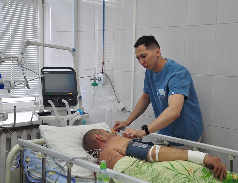 Пациенты взаймы. Про метанол, инсульт в шестнадцать  и будни реаниматолога