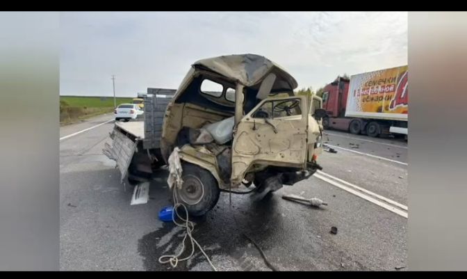 Смертельное ДТП: УАЗ столкнулся с грузовиком Volvo
