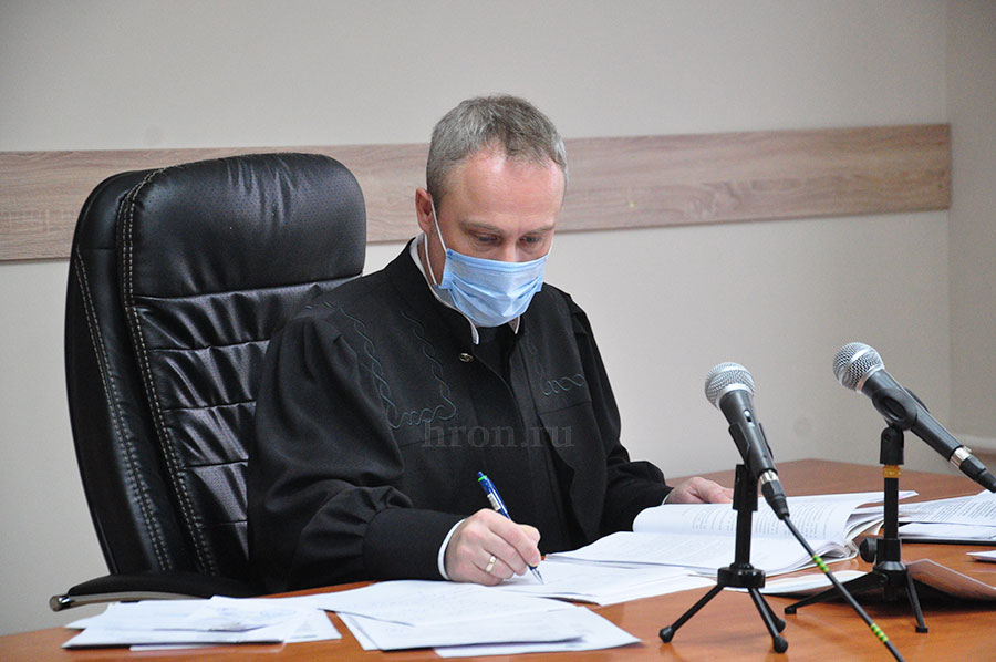 «А где доказательства?» Мать девочки, пострадавшей от рук сверстников, подала иск в суд на моральную выплату