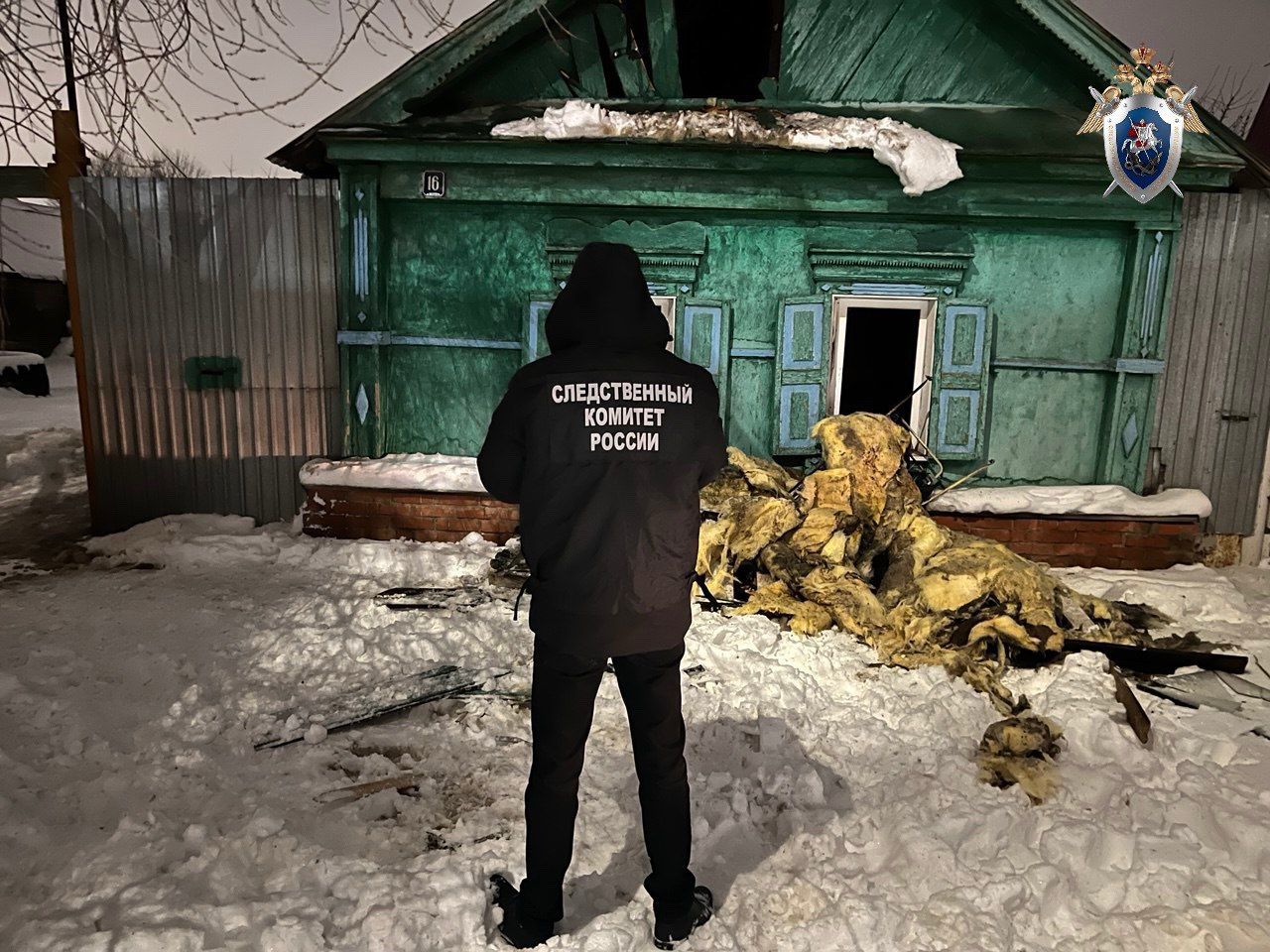 Двое маленьких детей погибли при пожаре в частном доме