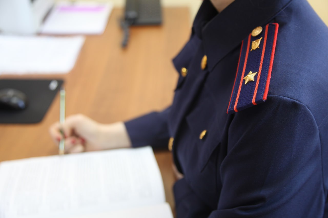 Годовалый ребенок выпал из окна второго этажа: СК проводит проверку