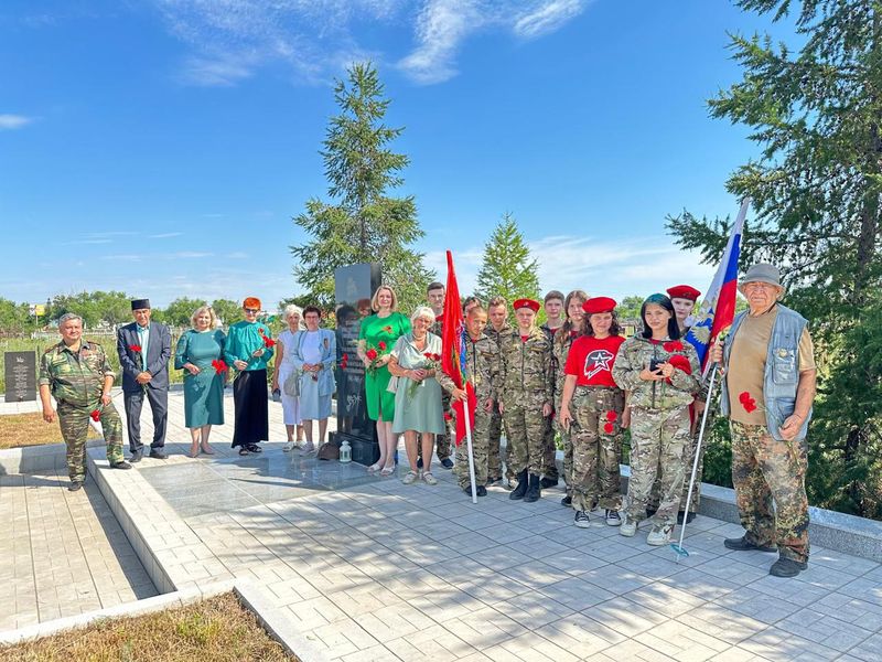 На кладбище в Старом городе почтили память погибших в Великой Отечественной