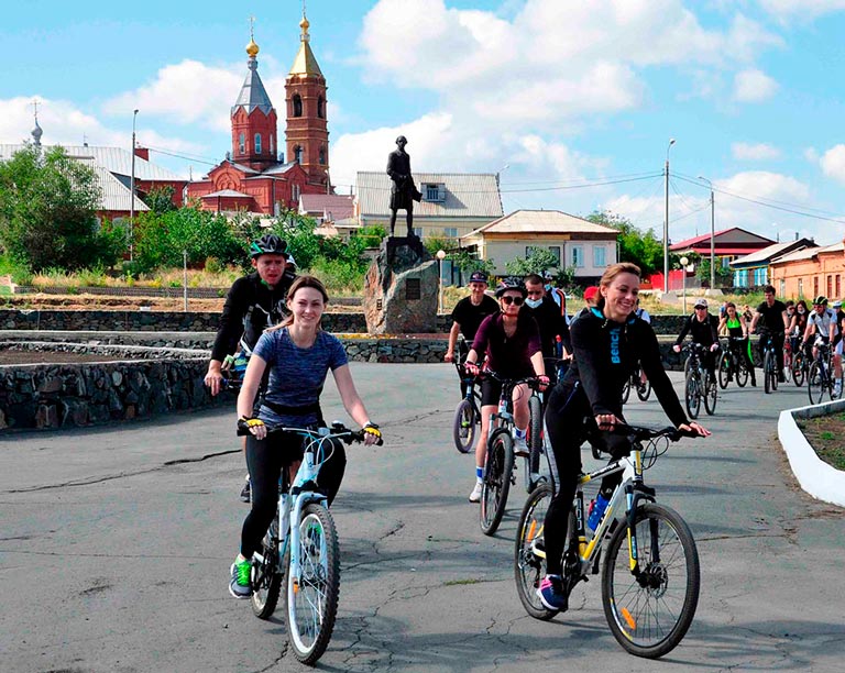 Совместили спорт и праздник