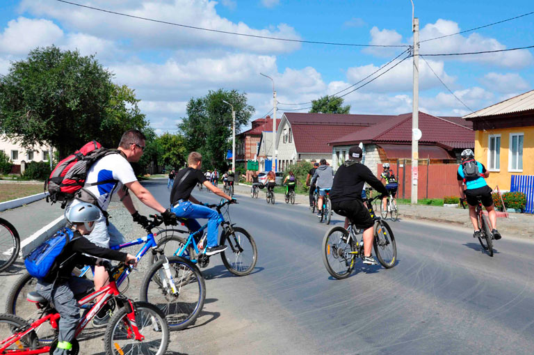 Совместили спорт и праздник