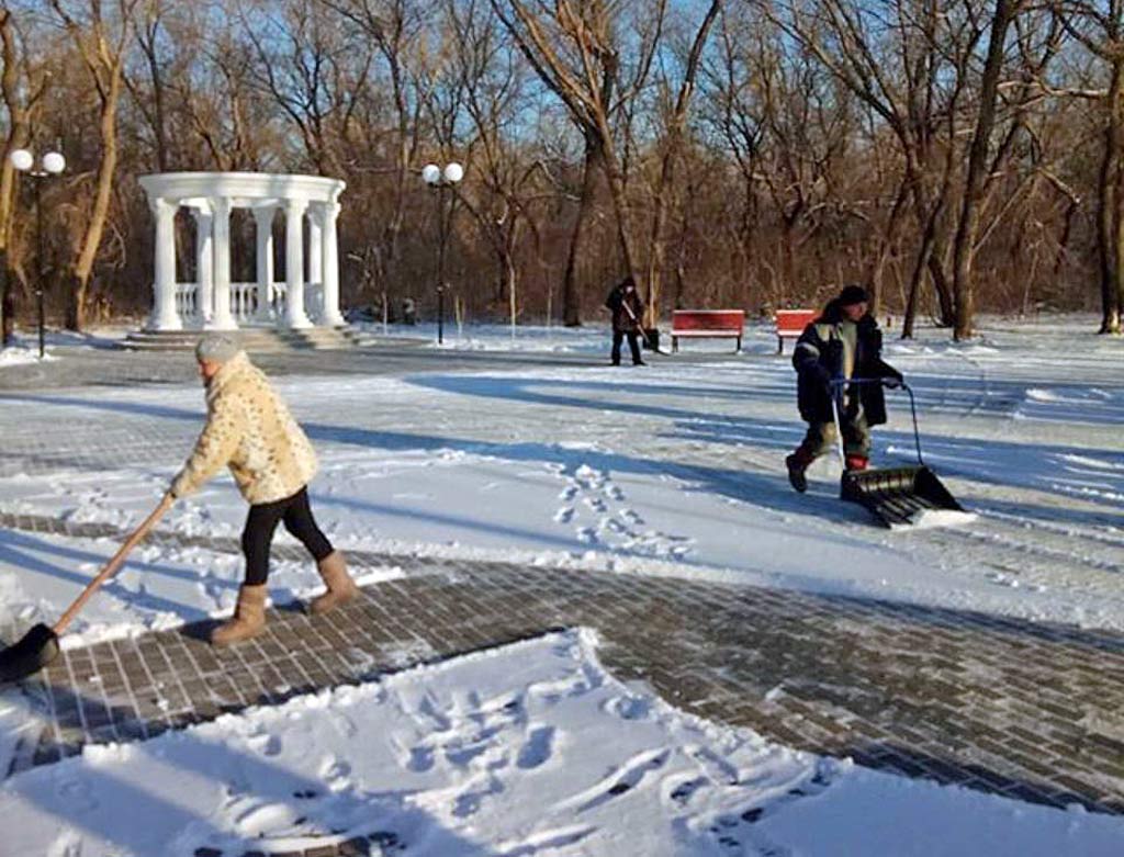 Новогодним символом парка строителей станут белки