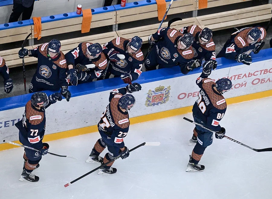 Падали и поднимались