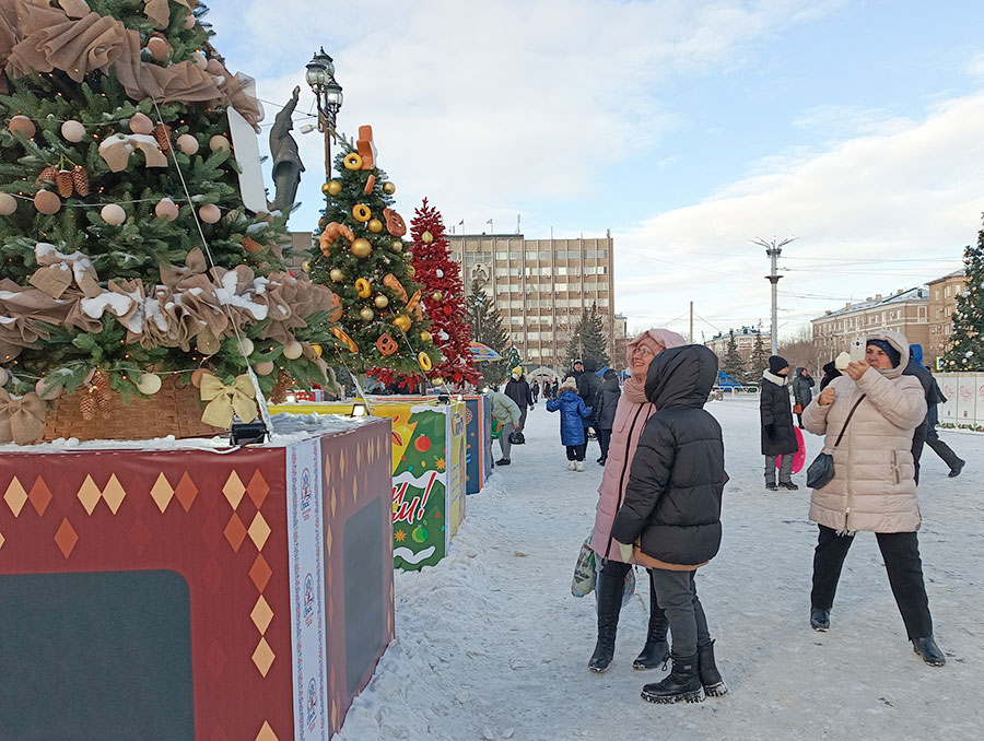 А игрушки-то ненастоящие!