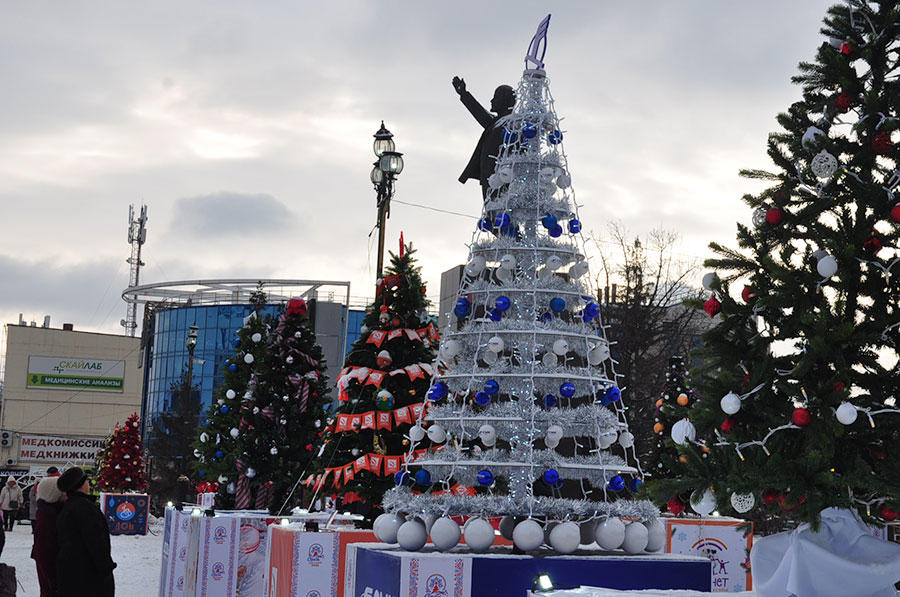 А игрушки-то ненастоящие!