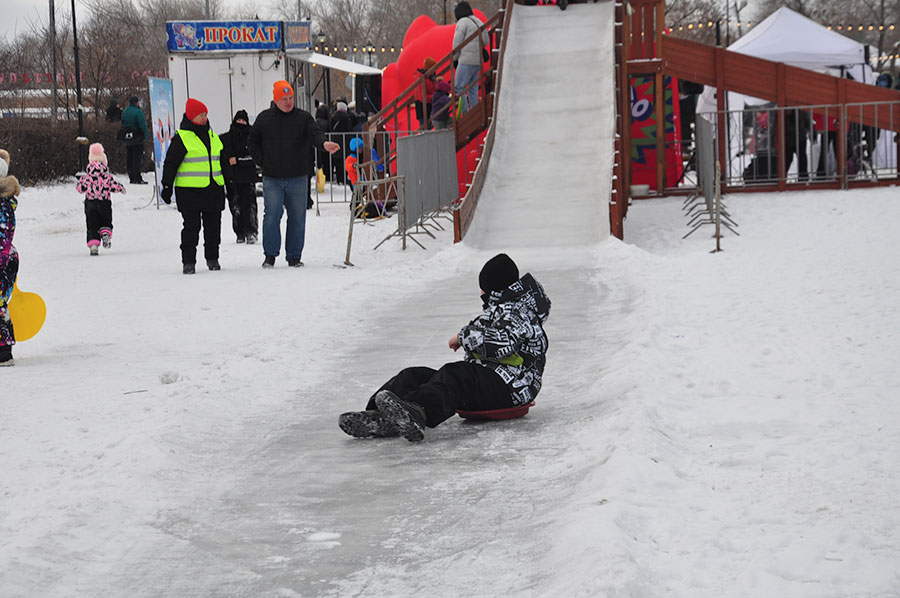 А игрушки-то ненастоящие!