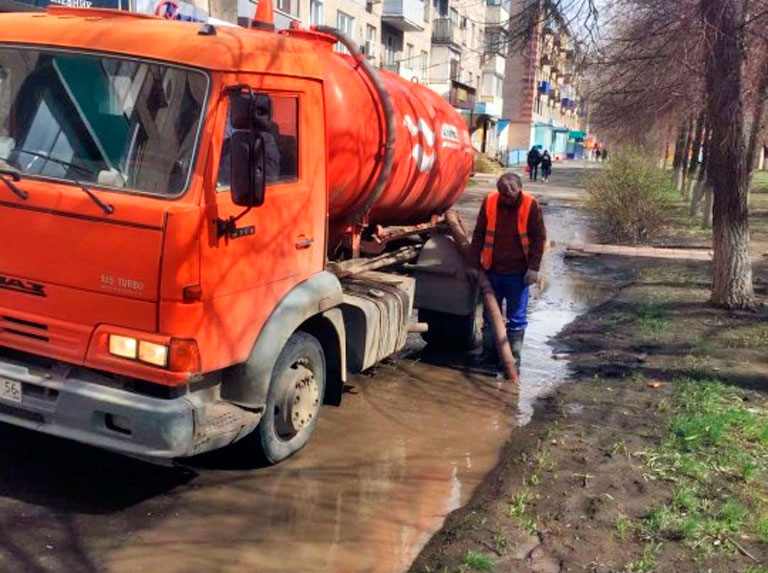 Город приводят в порядок