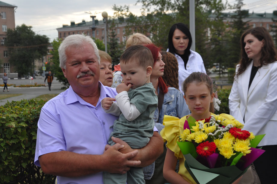 Их нужно знать в лицо. Парад наград в центре Орска