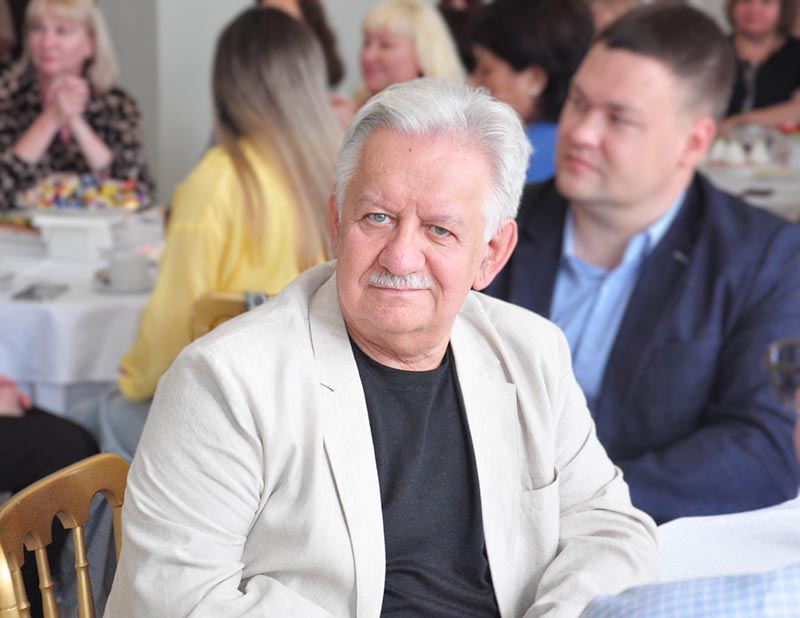 Когда цветут розы. Ринат Сайфутдинов о красоте и профессиональном долголетии