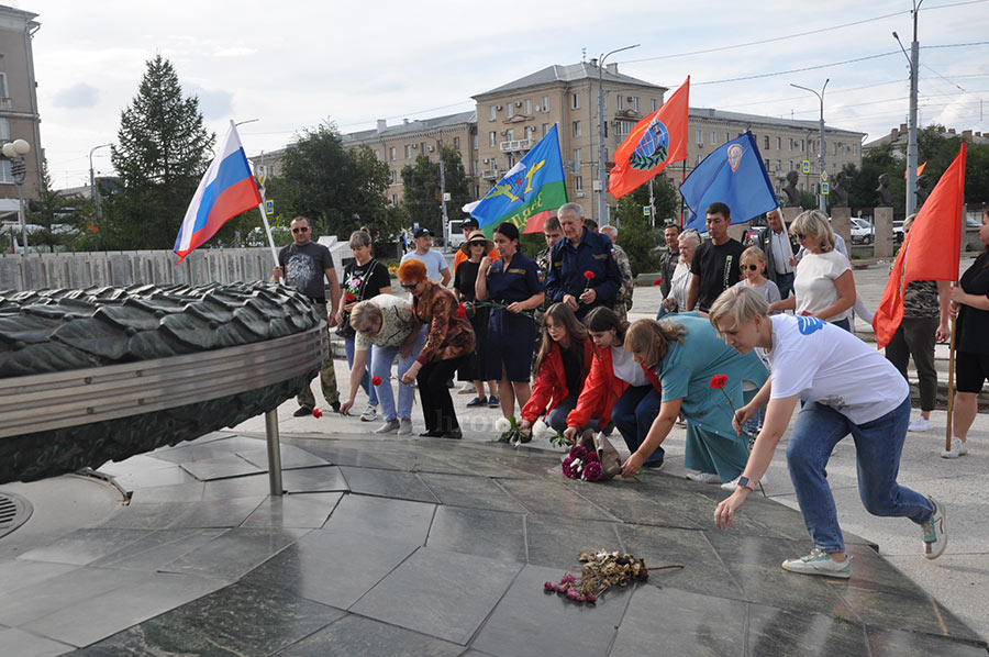 Автоколонной — из одной части города в другую