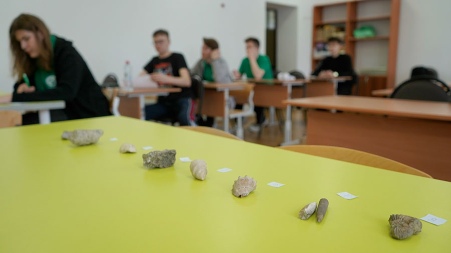 Полсотни самых смелых. Не все юные геологи добрались до Орска из-за бурана