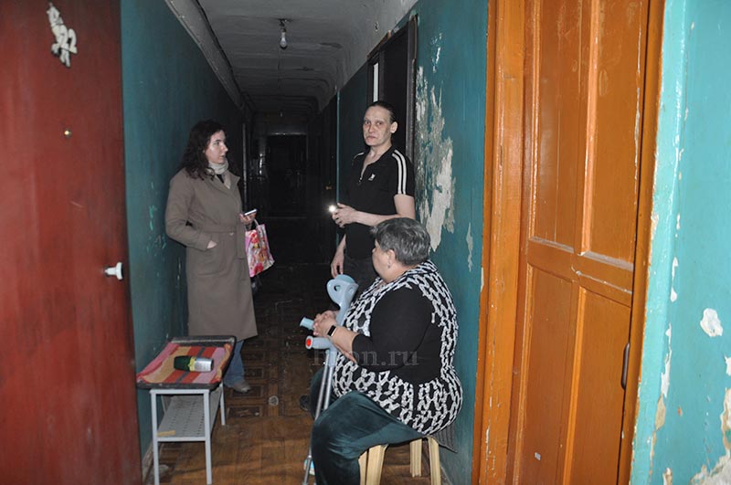 Караул! Горим! Из-за замыкания в аварийной четырехэтажке случился пожар