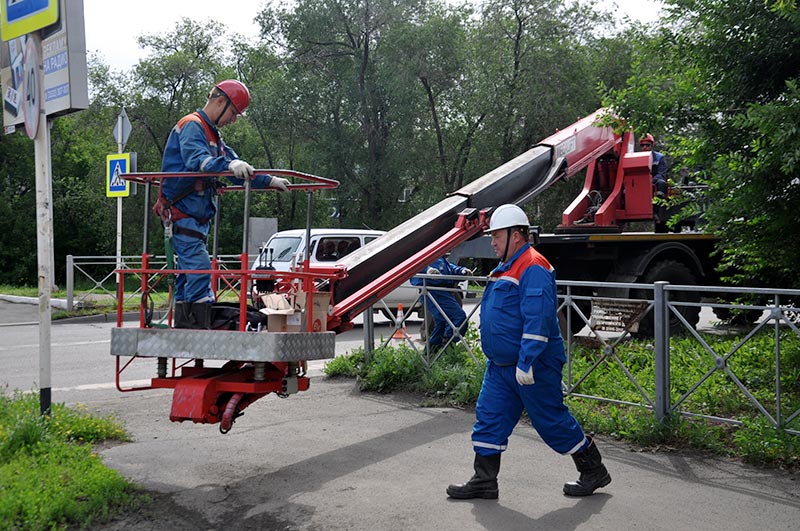 Бесперебойно и качественно. Энергетики отремонтируют почти 72 километра линий