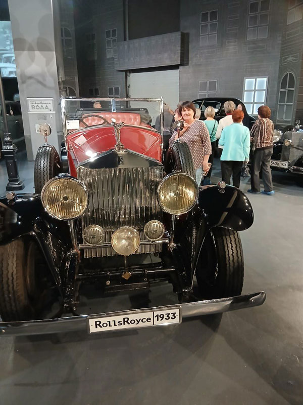 А не поехать ли нам в музей? 