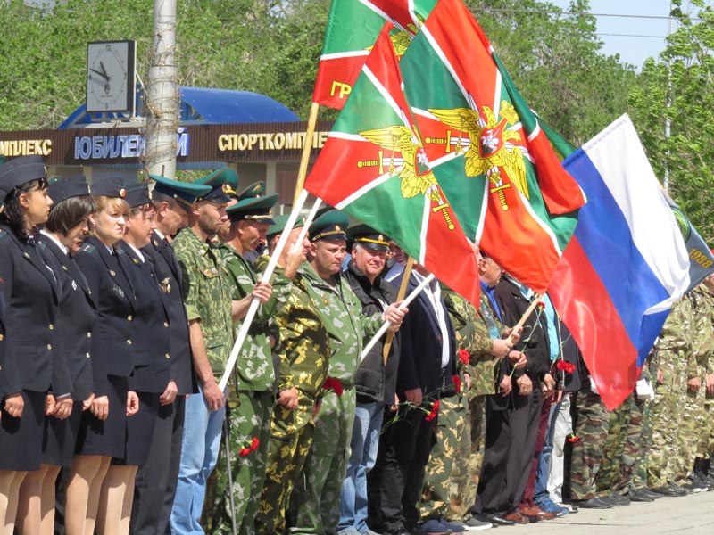 Граница на замке уже сто лет