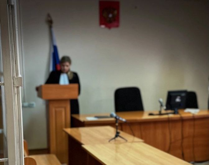 Ограбил магазин и попал под домашний арест