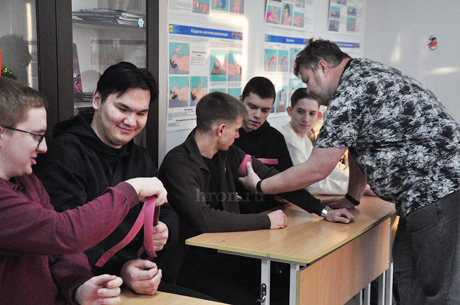 Не меняют курса. Орская автошкола ДОСААФ продолжает обучать призывников