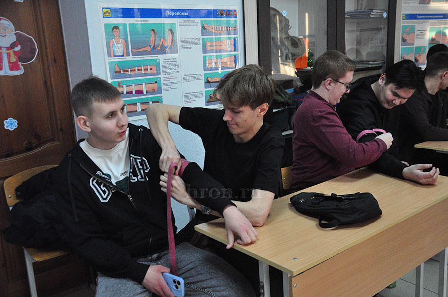 Не меняют курса. Орская автошкола ДОСААФ продолжает обучать призывников