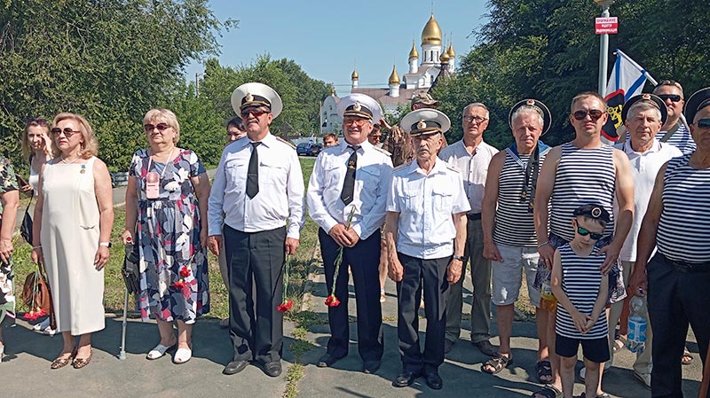 Подлодка в степи? Да легко!