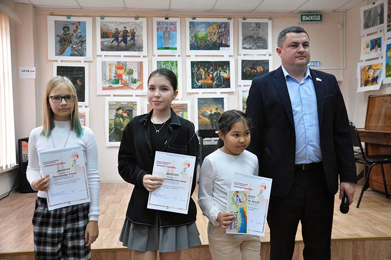 Свеча горела на столе. Гран-при «Орской палитры» – у Алины Базаркуловой