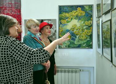 Великолепные пятерки. Художники отметили юбилей большой выставкой